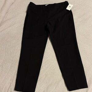 Chaus Classic Black Cropped Pants